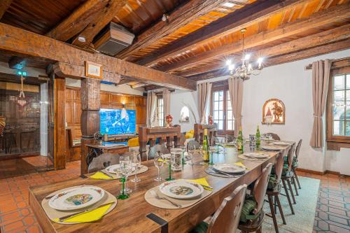 Maison de Groupe - Salle de Jeux, Cuisine, salle à manger et Salon ouverts