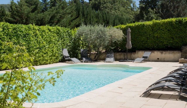 Maison de la Colline – Hilltop Pool Retreat