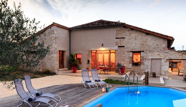 Maison de la Combe - Two Bedroom Villa, Sleeps 4