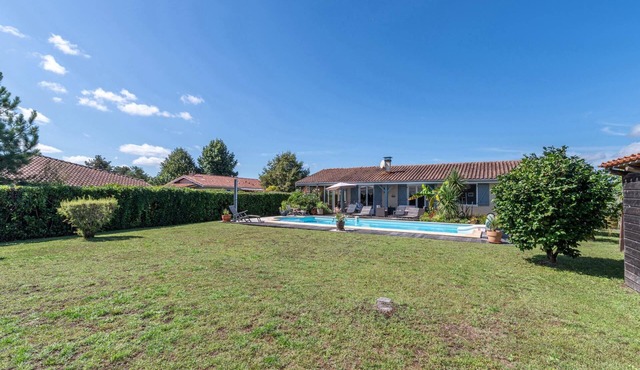 Maison de la Côte - Three Bedroom Villa, Sleeps 6