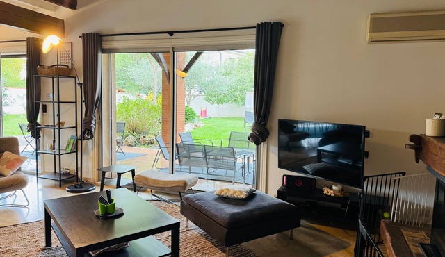 Maison de maître Toulousaine with swimming pool