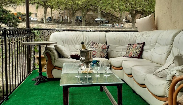 Maison de maître on the ramparts of Largentière for up to 35 people.