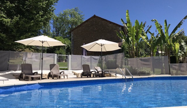 Maison de maitre -river frontage -private heated pool 5 mins walk to the village