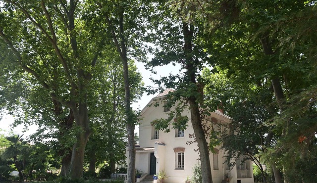 MAISON DE MAITRE 15 KM FROM THE SEA IN PEACE IN THE MIDDLE OF A PARK