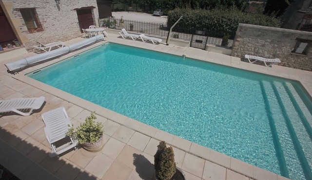 Maison de maitre 17 °siècle, panoramic view, 15 ha wooded property, quiet area