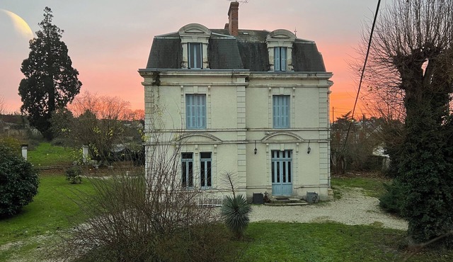 Maison de Maitre for rent in the Central Loire Valley