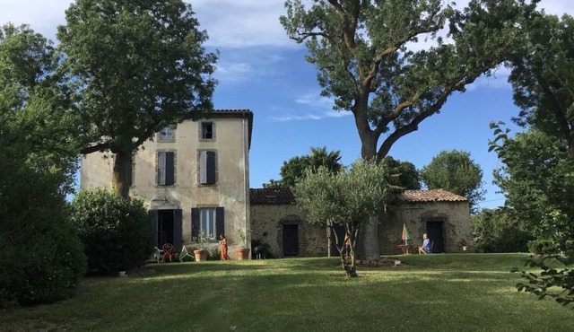 Maison de Maitre with beautiful view, huge gardens & private pool.