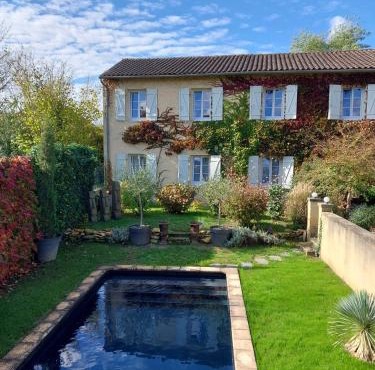 MAISON DE MARQUAY-MAISON D'HOTES