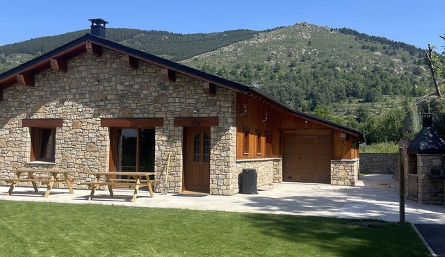Maison de Montagne Neuve 135 m2 Avec Salle de Jeu. Et Sauna