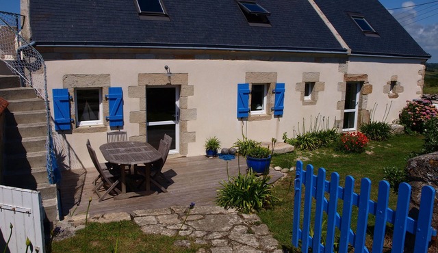 Maison de Pêcheur Vue sur mer , 300 m de la Plage, Proche Pointe du Raz