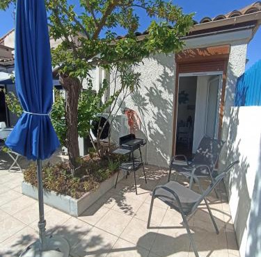Maison de plage avec grande terrasse privée