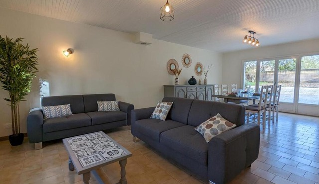 Maison de plain-pied avec wifi et animaux acceptés, jardin et terrasse privés - FR-1-653-227