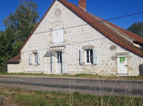 Maison de plain-pied confortable avec jardin à Rongères - FR-1-489-381