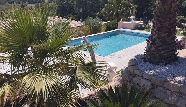 Maison de Plein Pied, au Calme, sur 1650 M2 de Terrain Entièrement Aménagé