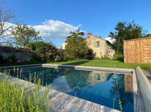 Maison de rêve avec piscine au milieu des vignes