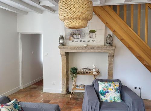 Maison de Village avec Jardin, Parc Privé et Box Fibre, Animaux Bienvenus, à 15 min du Mans - FR-1-410-333