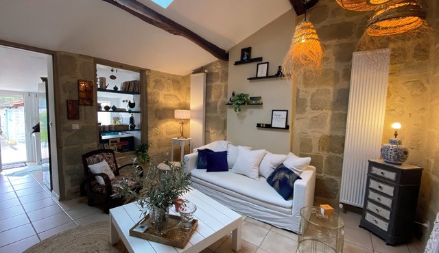 Maison de Ville de Caractère Avec Terrasse et Jardin