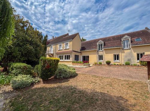 Maison de vacances avec grande piscine et tennis, proche du Zoo de Beauval et des Châteaux de la Loire - FR-1-591-47