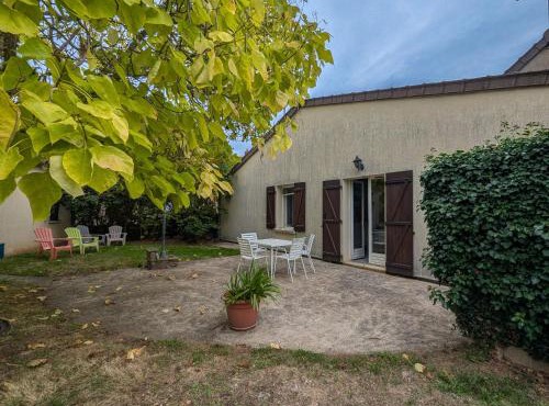 Maison de vacances en Berry avec jardin clos, proche plage et sentiers, animaux acceptés - FR-1-591-319