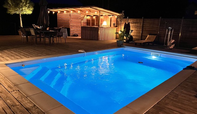 Maison de Vacances , Terrasse, Piscine, Jardin à 2 min de la Ville