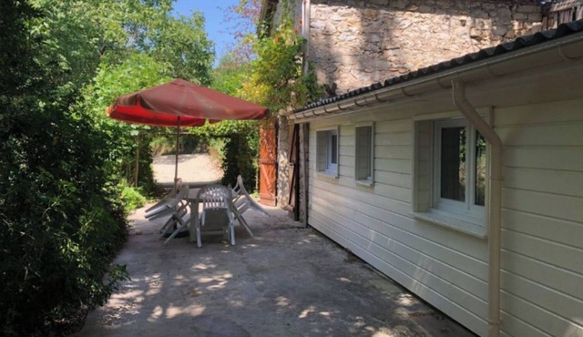 Maison de vigne en bord du Lot/Vineyard house cottage on the banks of the Lot