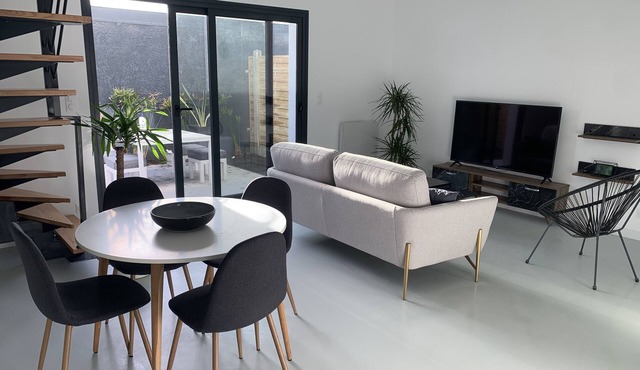 Maison de Ville Toute Neuve et Confortable