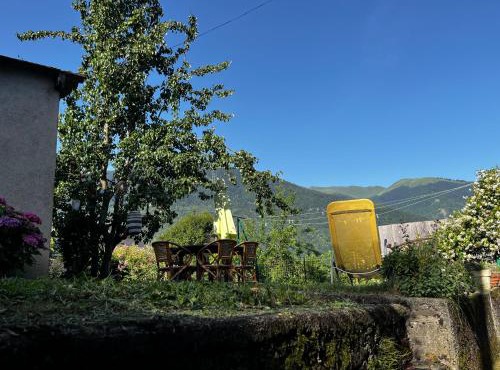 Maison de village avec vue sur les montagnes et jardin privatif