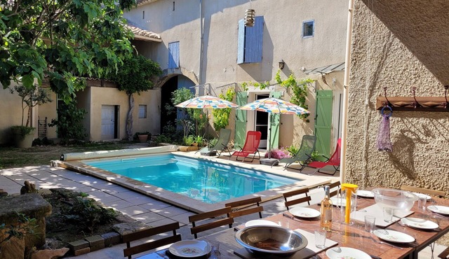Maison de Village du Xvii Siècle en Petite Camargue Avec Piscine