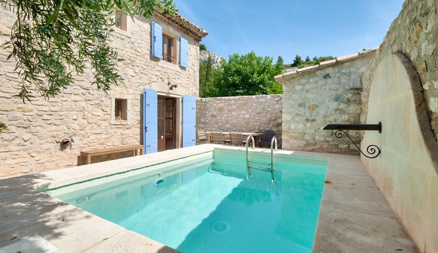 Maison de Village en Pierres Dans les Alpilles