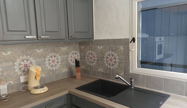 Maison de Village Proche Gorges du Verdon, Champs de Lavande et Station Thermale