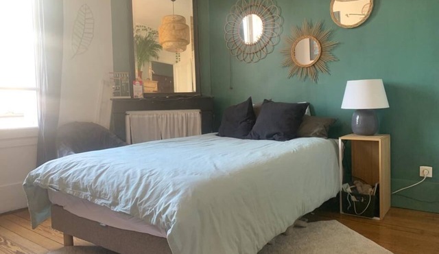 Maison de Ville à L'anglaise à Suresnes à Louer Pendant les Vacances Scolaires