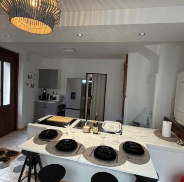 Maison de ville cosy 2 chambres et bureau