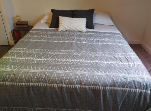 Maison de ville - proche Le PAL - DOMPIERRE