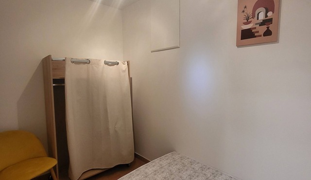 Maison de Ville Rénovée à Neuf Située Dans un Calm