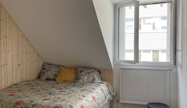 Maison de Ville Rénovée Idealement Placée