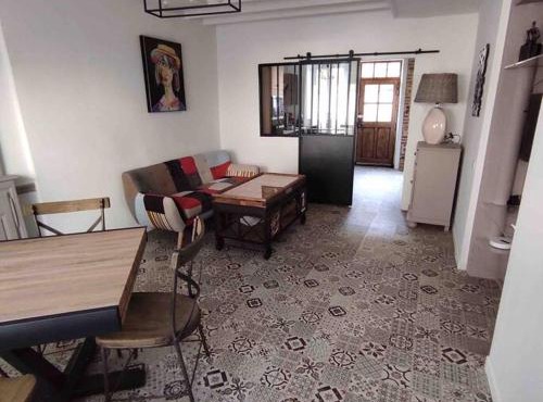 Maison de ville rénovée au cœur du Cotentin.