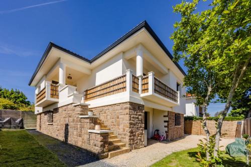 Maison de ville tout confort 10 personnes avec piscine