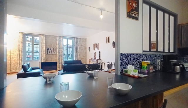 Maison des Mousquetaires 6 people