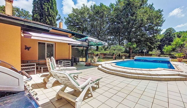 Maison du Chêne Pointu by Interhome