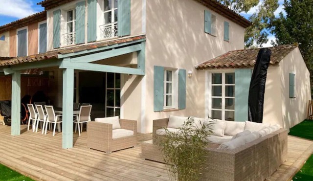 Maison du lac, 4 Bedrooms, Les Restanques duGolfe de St Tropez; ideal for families