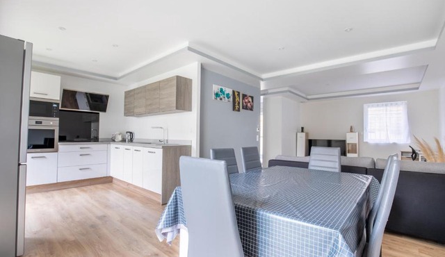 Maison duplex 3 chambres à 6km de Bordeaux centre