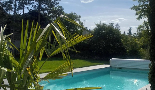 Maison en Bourgogne , Piscine, Très Proche Dijon - 3 Chambres et 6 Couchages