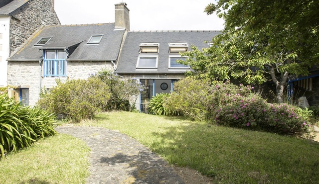 Maison en Pierres Avec Terrasse et Jardin