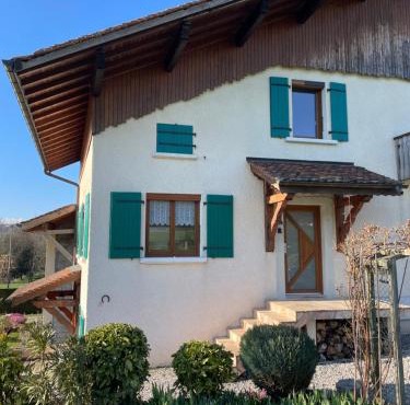 Maison en Haute-Savoie au pied des montagnes !