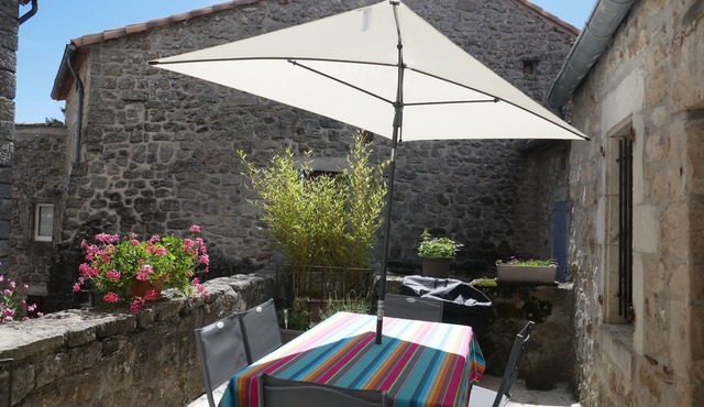 Maison en Pierre 3 Pour 4 Personnes Dans Village de Caractère Sud de L'ardèche
