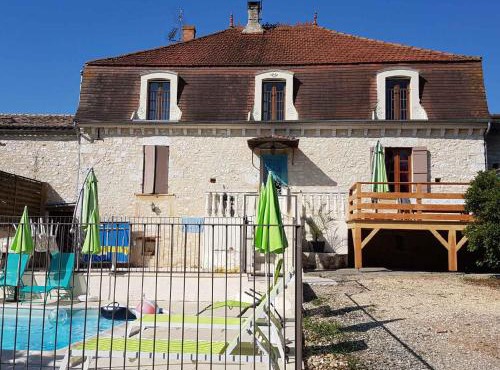 Maison en pierre avec piscine privée, idéal familles, proche Bastides du Périgord - FR-1-616-81