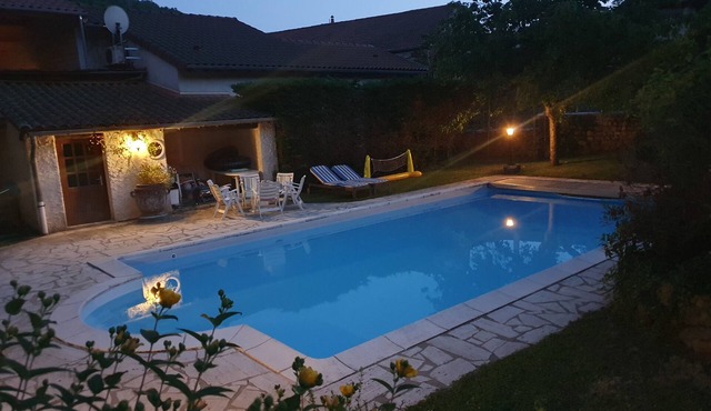Maison en Pierre Avec Piscine Privée Dans un Domaine Clos et Arboré de 2200 m2