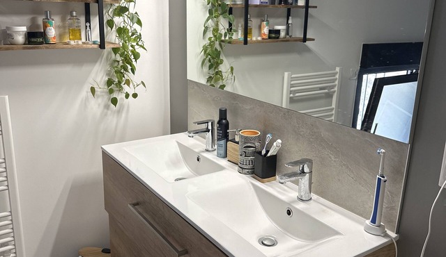 Maison en Pierre Entièrement Rénovée