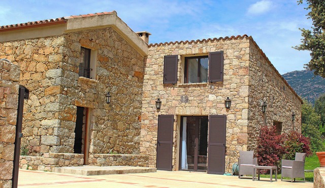 Maison en Pierre Entre mer et Montagne Avec Jardin et Piscine Proche D'ajaccio