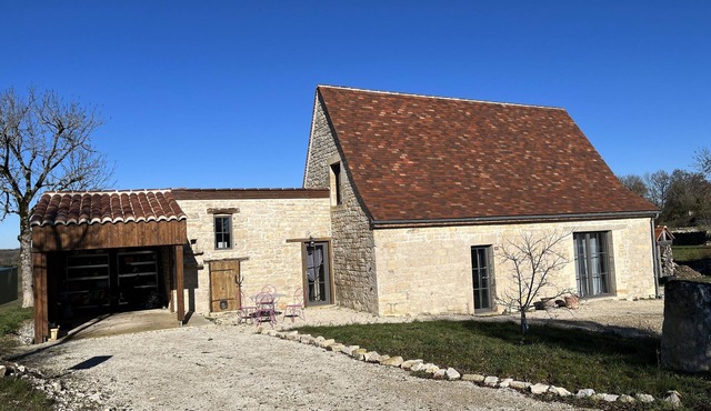 Maison en Pierres Avec Vue, Piscine Privée Chauffée 2 Chambres 2sdb 5 Personnes